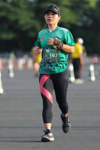 BIB: 167, 
                            <button type="button" onclick="openModal(5172875)" class="btn btn-primary btn-sm float-right btn-popup" data-toggle="modal" data-target=".modal-high-quality">
                        <i class="fas fa-shopping-cart"></i> Add to Cart
                    </button>
                                            <button type="button" onclick="isThisMe(5172875, true)" class="btn btn-success btn-sm float-right btn-popup btn-isme hidden" data-toggle="tooltip" data-placement="bottom" title="นี่คือรูปของคุณใช่ไหม คลิกที่นี่เพื่อเอาเข้าอัลบั้ม">
                        <i class="fas fa-plus"></i> Add to album
                    </button>
                    <button type="button" onclick="isThisMe(5172875, false)" class="btn btn-warning btn-sm float-right btn-popup btn-isnotme hidden">
                        <i class="fas fa-ban"></i> Remove from album
                    </button>